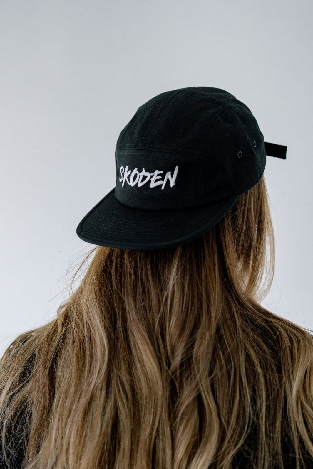 SKODEN Five Panel Cap - White on Black
